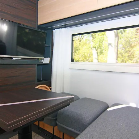 Dreamer Luxus-caravan Am Achterwasser, * Lutow