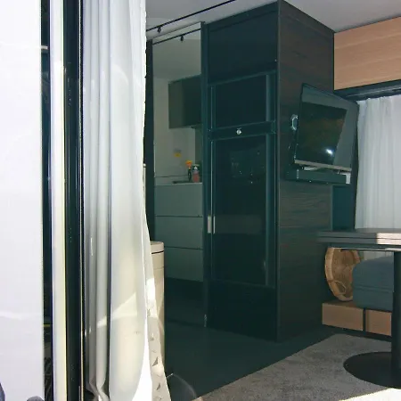 Dreamer Luxus-caravan Am Achterwasser, * Lutow